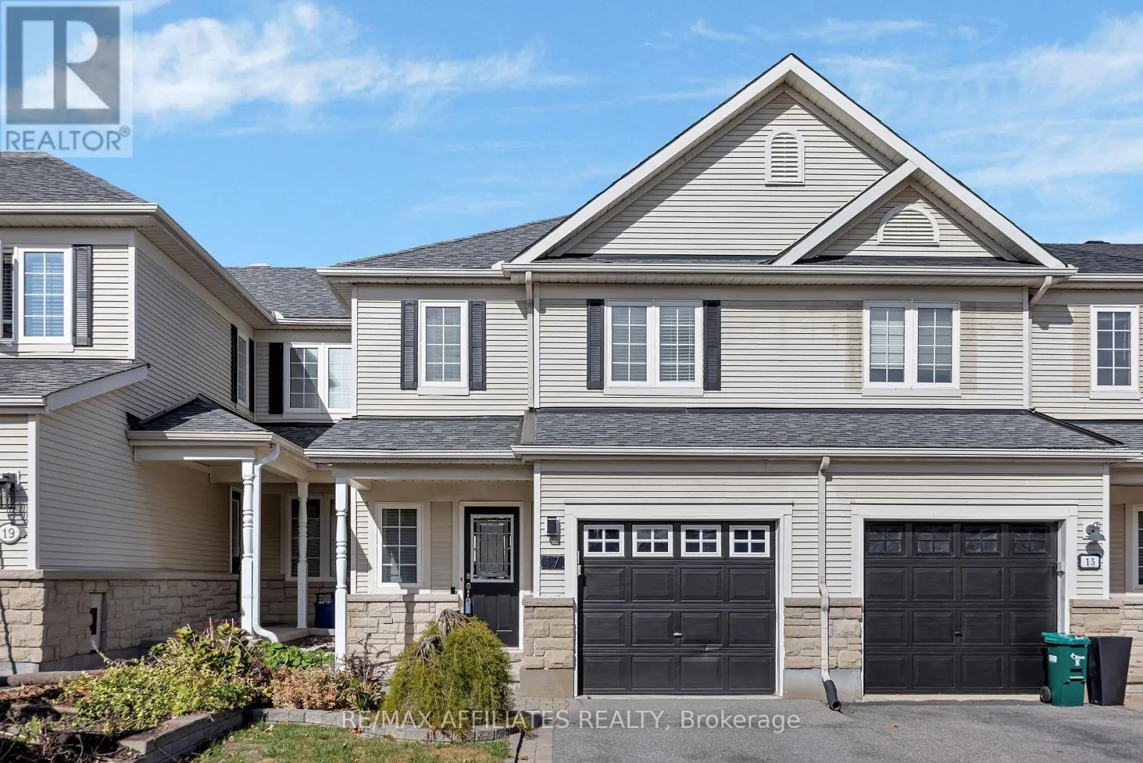 Row / Townhouse for rent: 17 Kirkstone Private, Ottawa, Ontario K2J 5E7