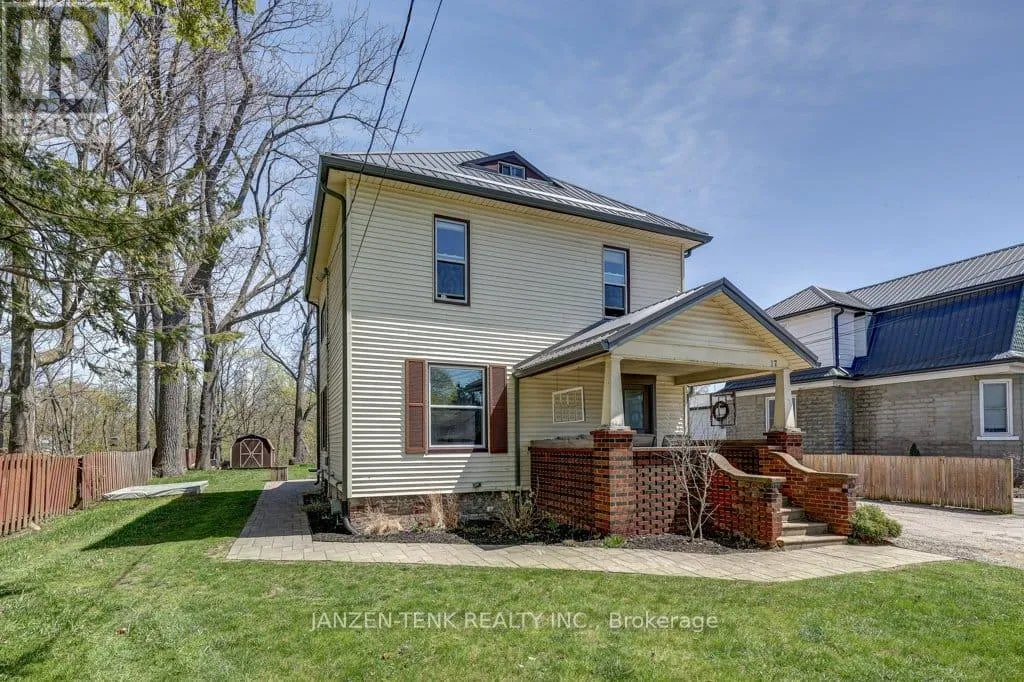 Duplex for rent: 17 Oak Street, Aylmer, Ontario N5H 1G3