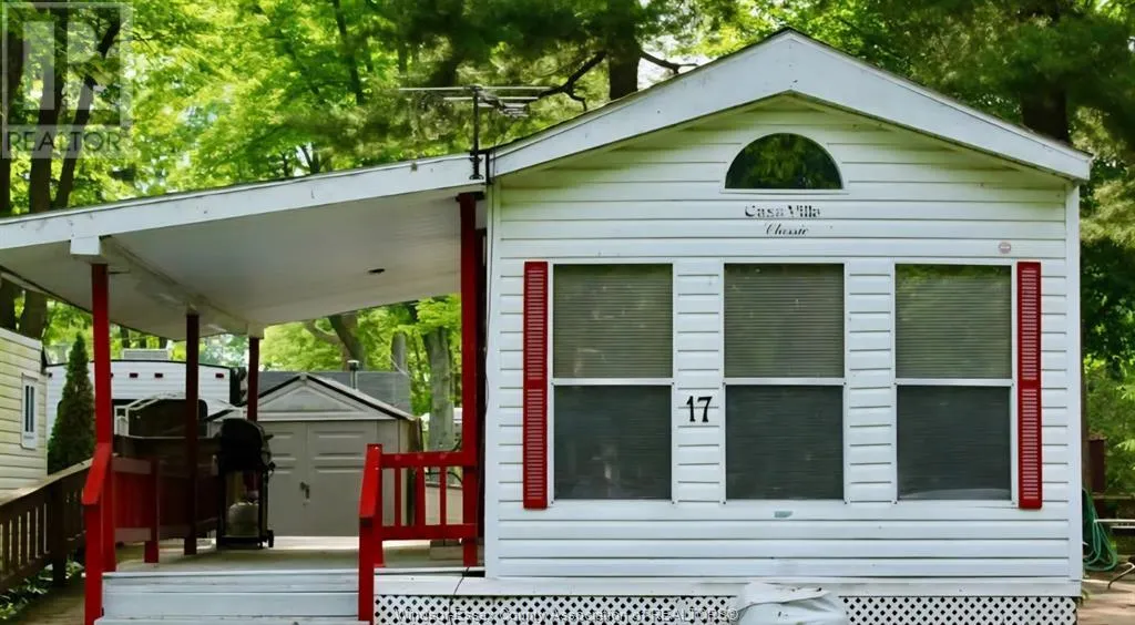 17 Peartree, Colchester, Ontario N0R 1G0