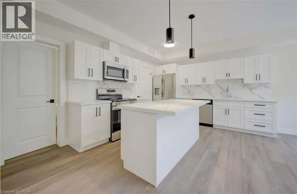 Apartment for rent: 17 Peter Street Unit# 1, Kitchener, Ontario N2G 3J5