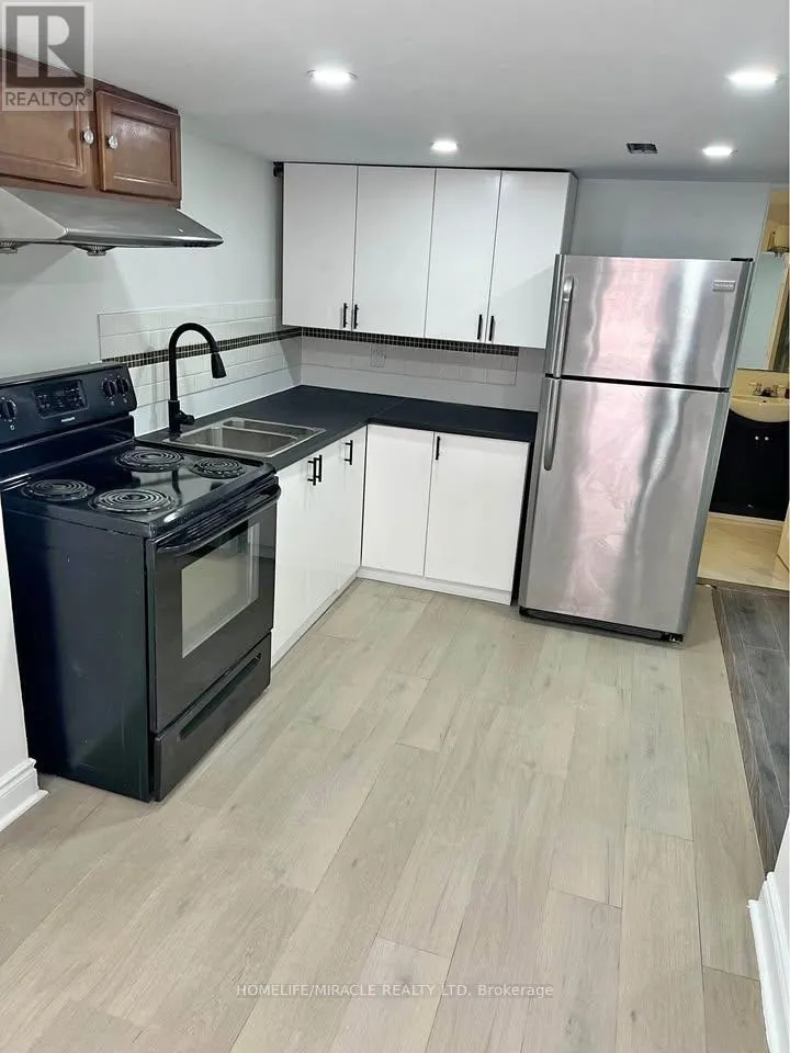 House for rent: 17 Portrush Trail, Brampton, Ontario L6X 0R4