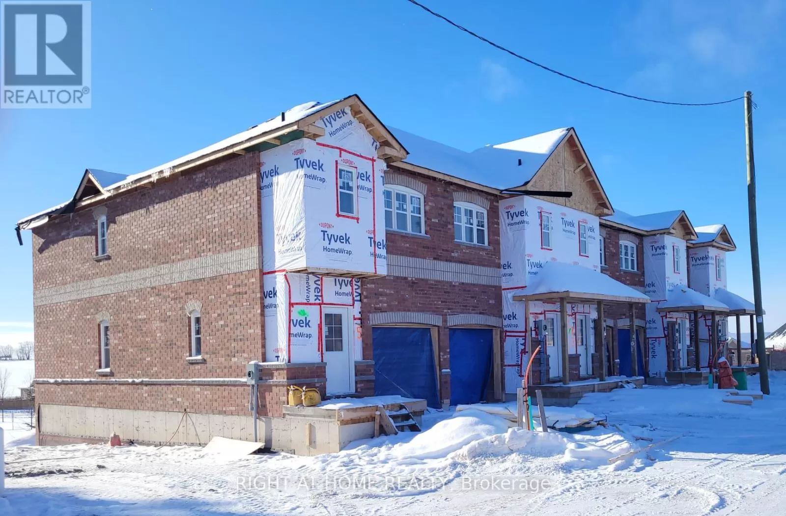 Row / Townhouse for rent: 17 Ravenscraig Place, Innisfil, Ontario L0L 1L0