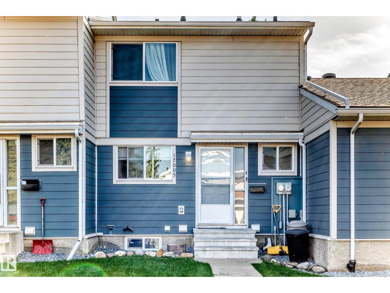 Row / Townhouse for rent: 17005 100 St Nw, Edmonton, Alberta T5X 4R8