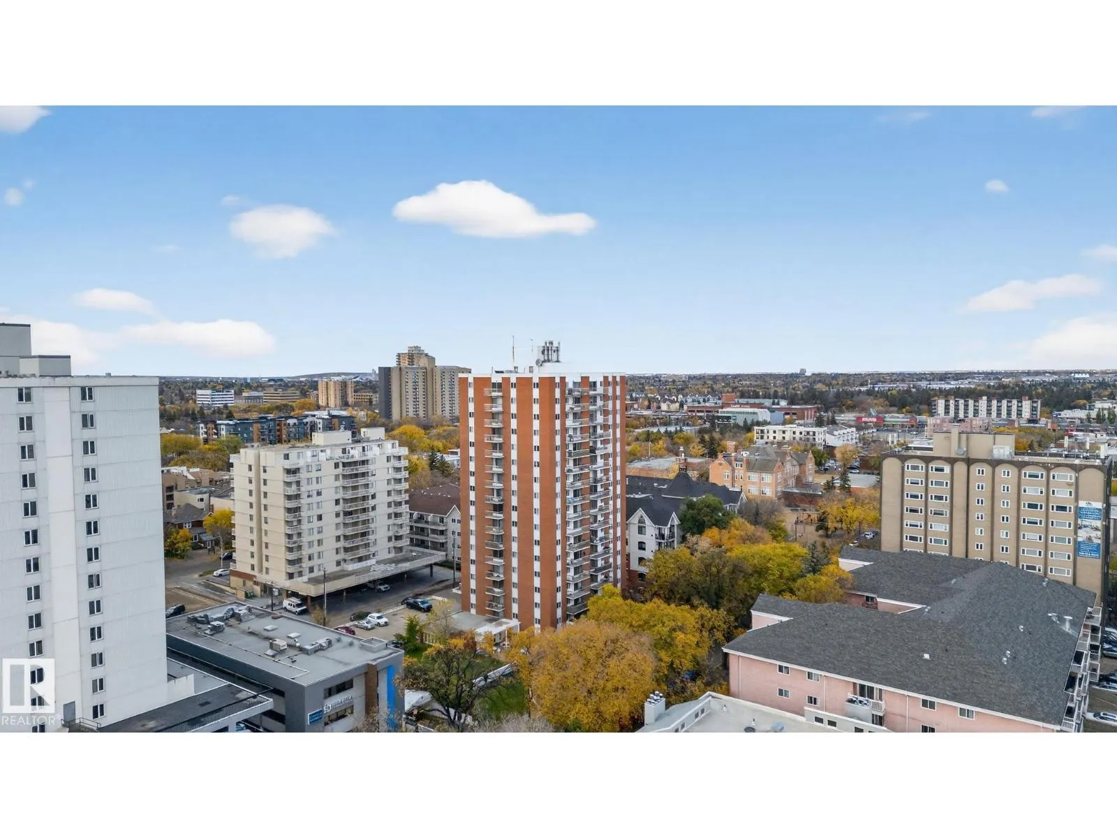 Apartment for rent: #1701 10150 117 St Nw, Edmonton, Alberta T5K 2J2