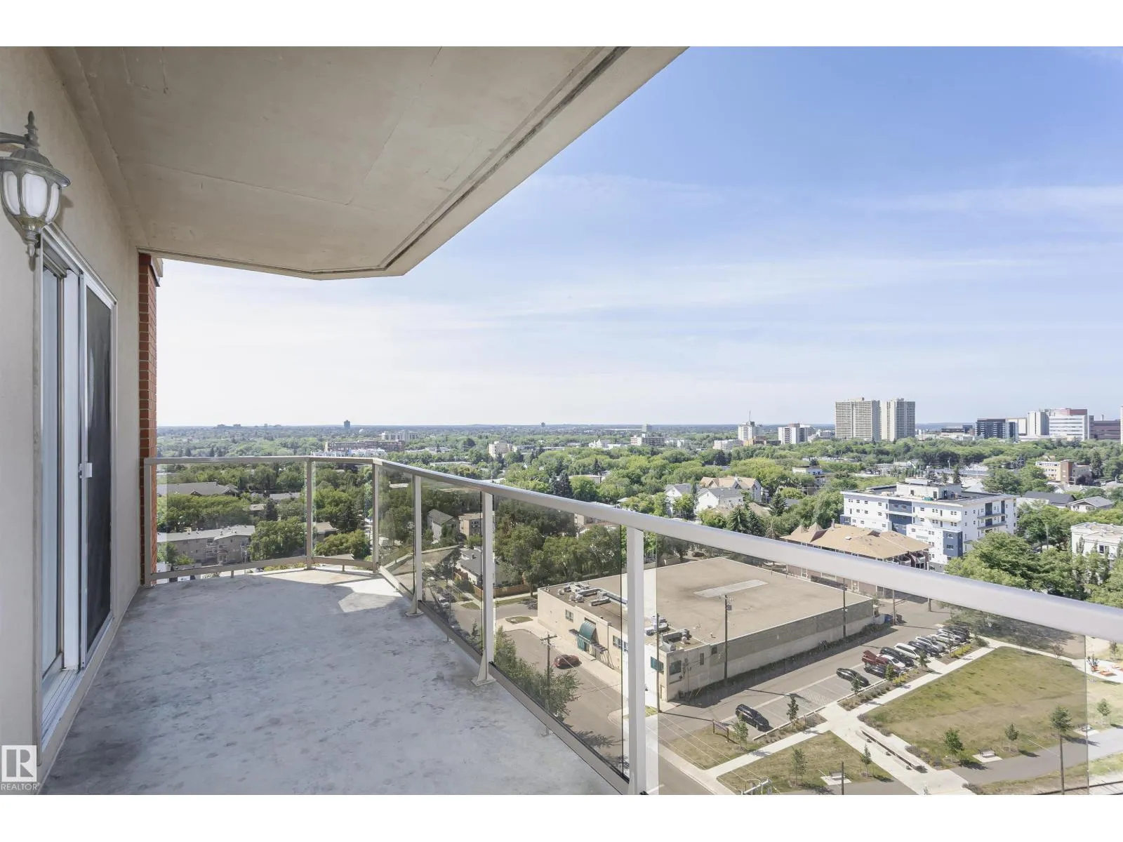 Apartment for rent: #1701 10649 Saskatchewan Dr Nw, Edmonton, Alberta T6E 6S8