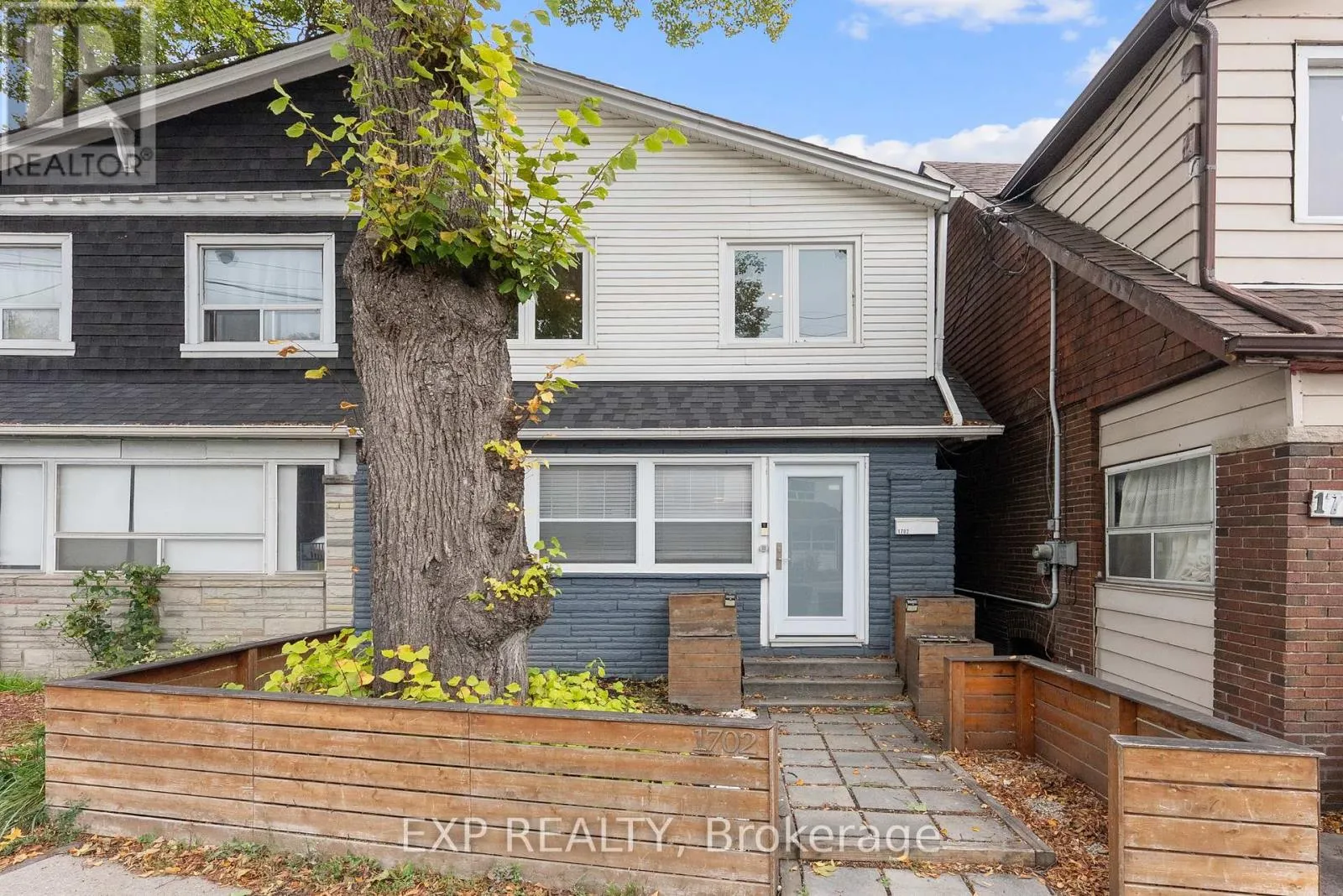 House for rent: 1702 Dundas Street E, Toronto, Ontario M4L 1L6