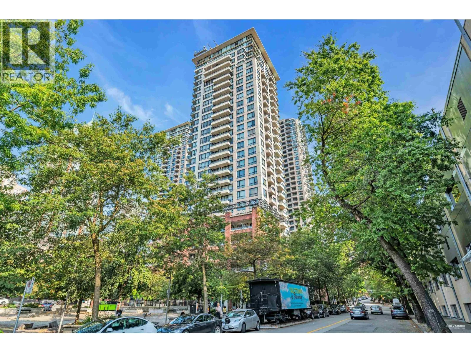 Apartment for rent: 1703 977 Mainland Street, Vancouver, British Columbia V6B 1T2