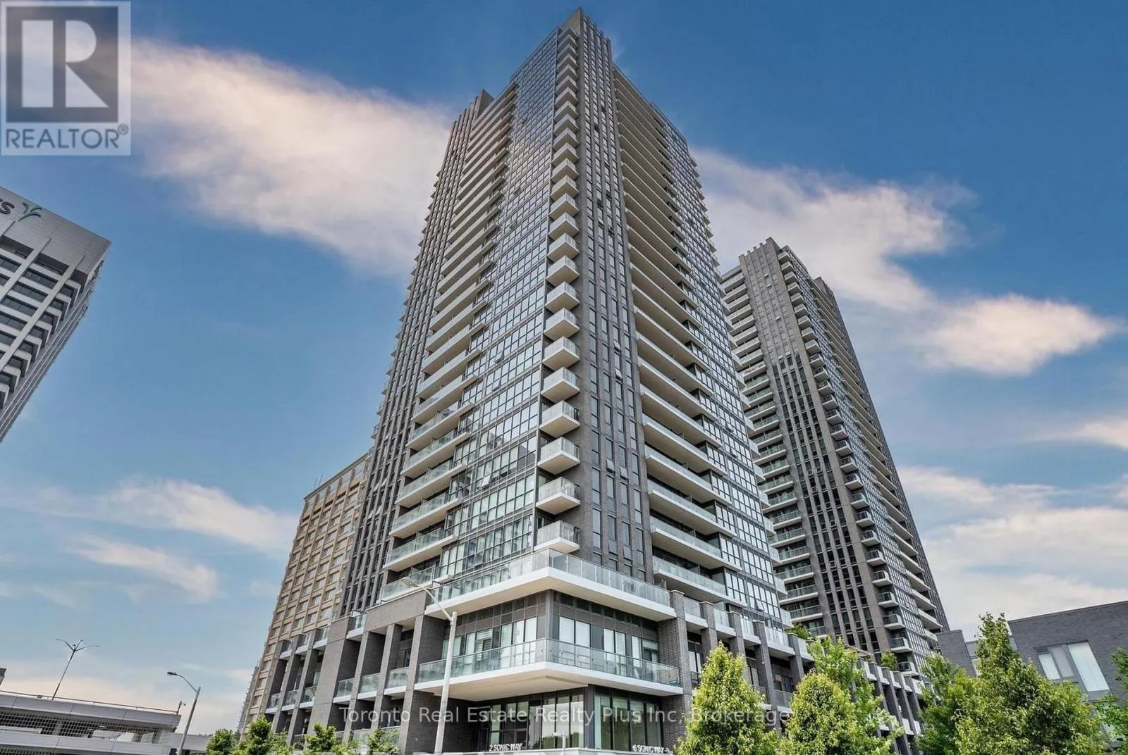 Apartment for rent: 1705 - 2 Sonic Way, Toronto, Ontario M3C 0P2