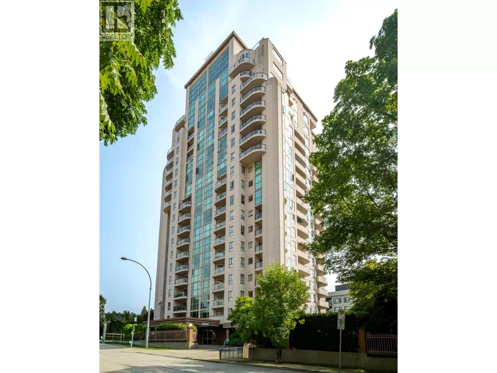 Apartment for rent: 1705 612 Fifth Avenue, New Westminster, British Columbia V3M 1X5