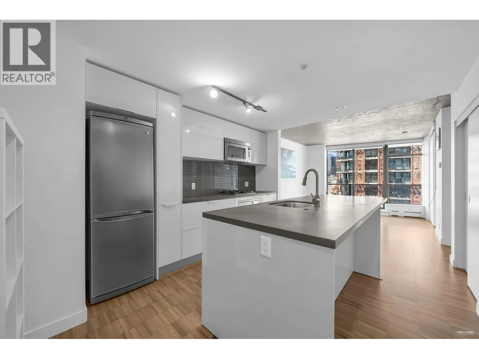 Apartment for rent: 1707 108 W Cordova Street, Vancouver, British Columbia V6B 0G5