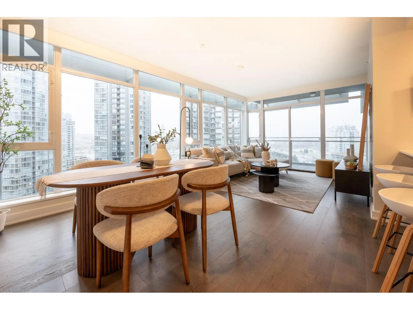 Apartment for rent: 1707 1372 Seymour Street, Vancouver, British Columbia V6B 0L1