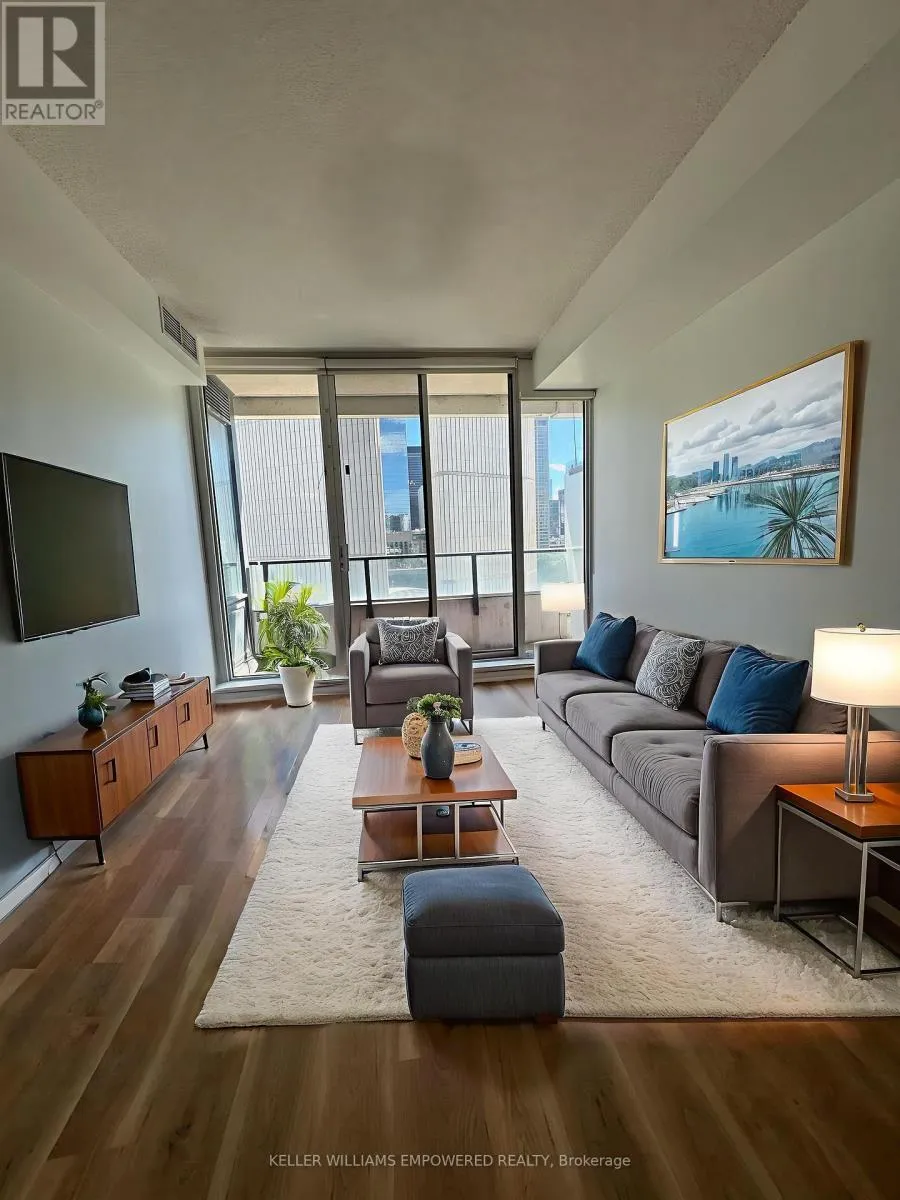 Apartment for rent: 1708 - 111 Elizabeth Street, Toronto, Ontario M5G 1P7