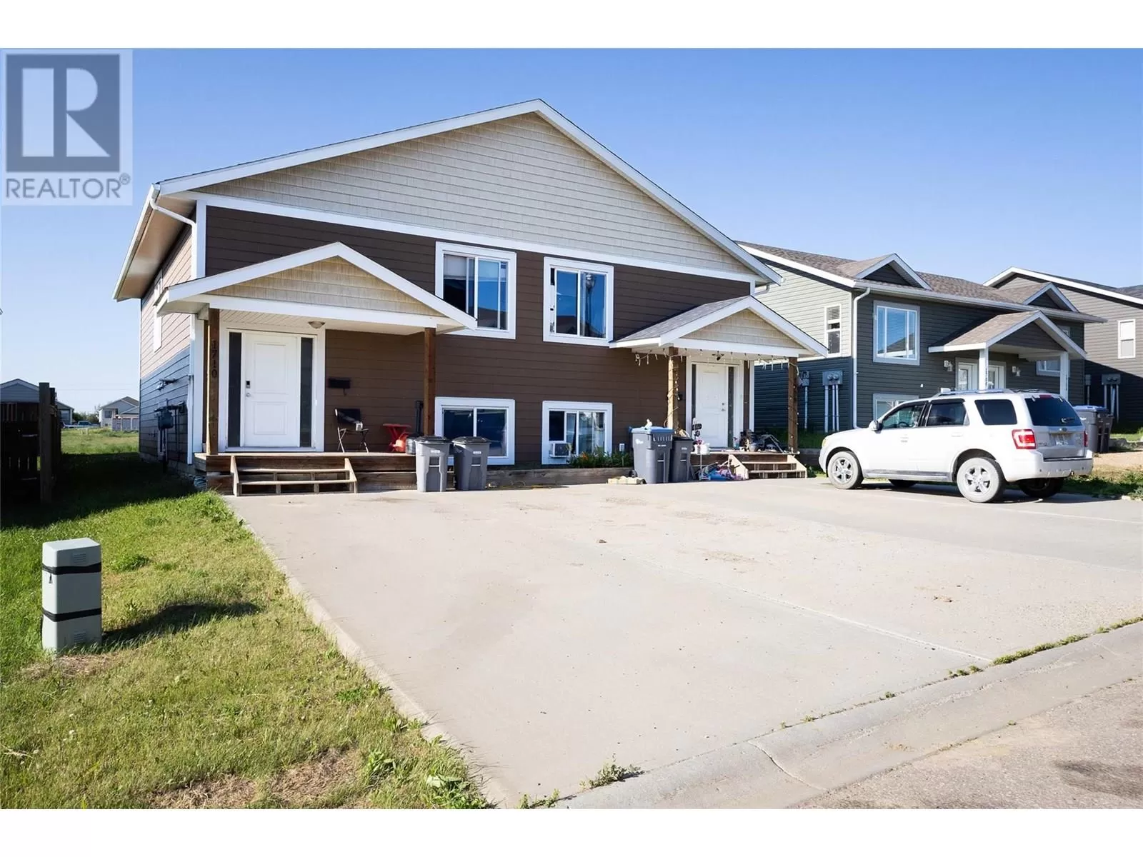 Duplex for rent: 1708 84 Avenue, Dawson Creek, British Columbia V1G 3L5