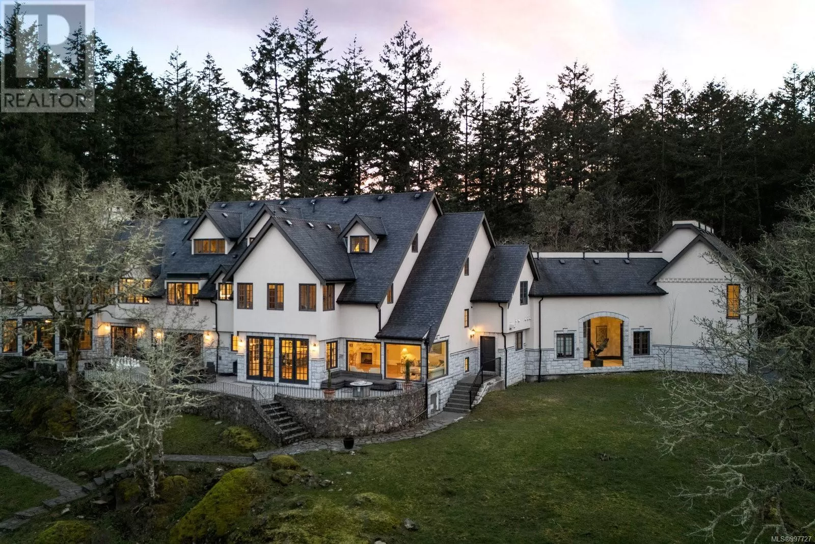 House for rent: 1708 Woodsend Dr, Saanich, British Columbia V9E 1H7