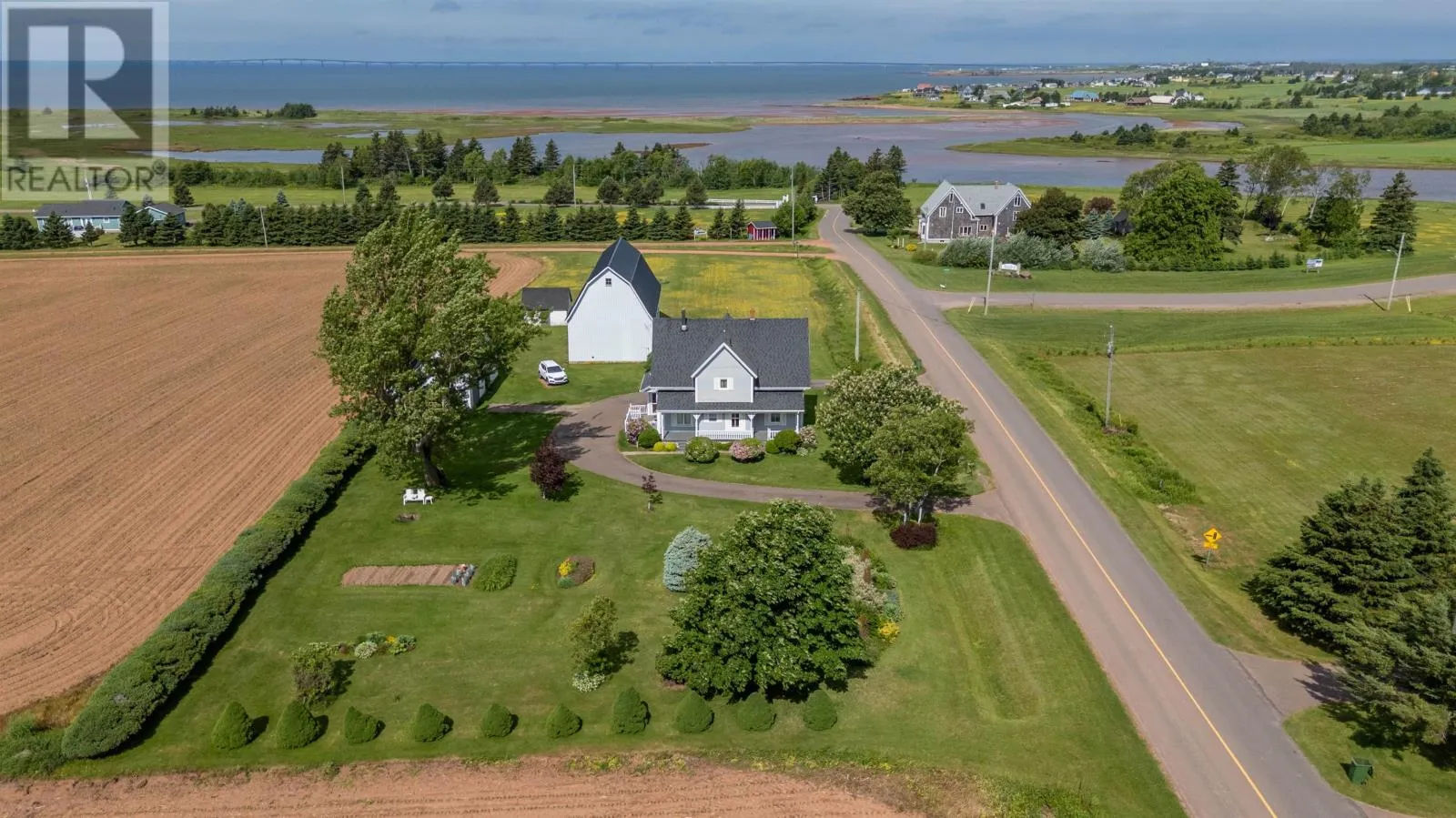 House for rent: 171 Bells Point Road, Cape Traverse, Prince Edward Island C0B 1X0