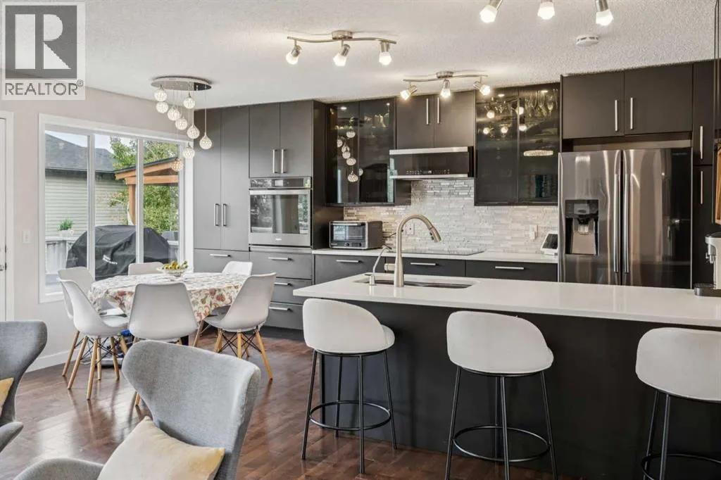 House for rent: 171 Everhollow Way Sw, Calgary, Alberta T2Y 4R7