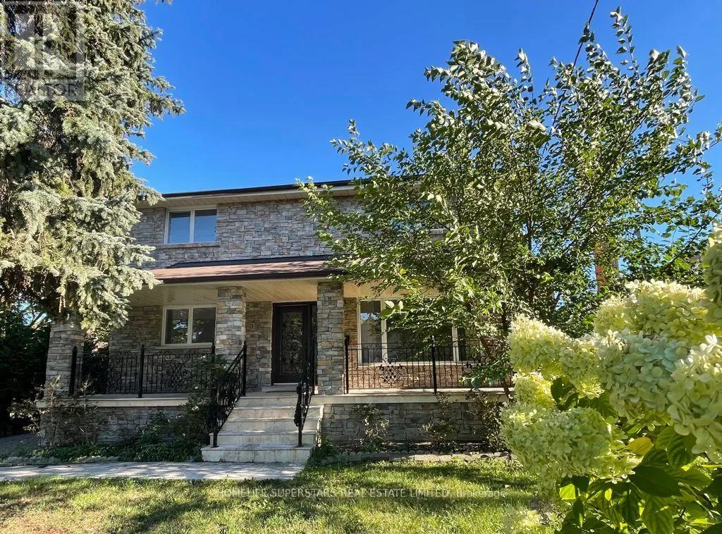 House for rent: 171 Pleasant Avenue, Toronto, Ontario M2M 1M4