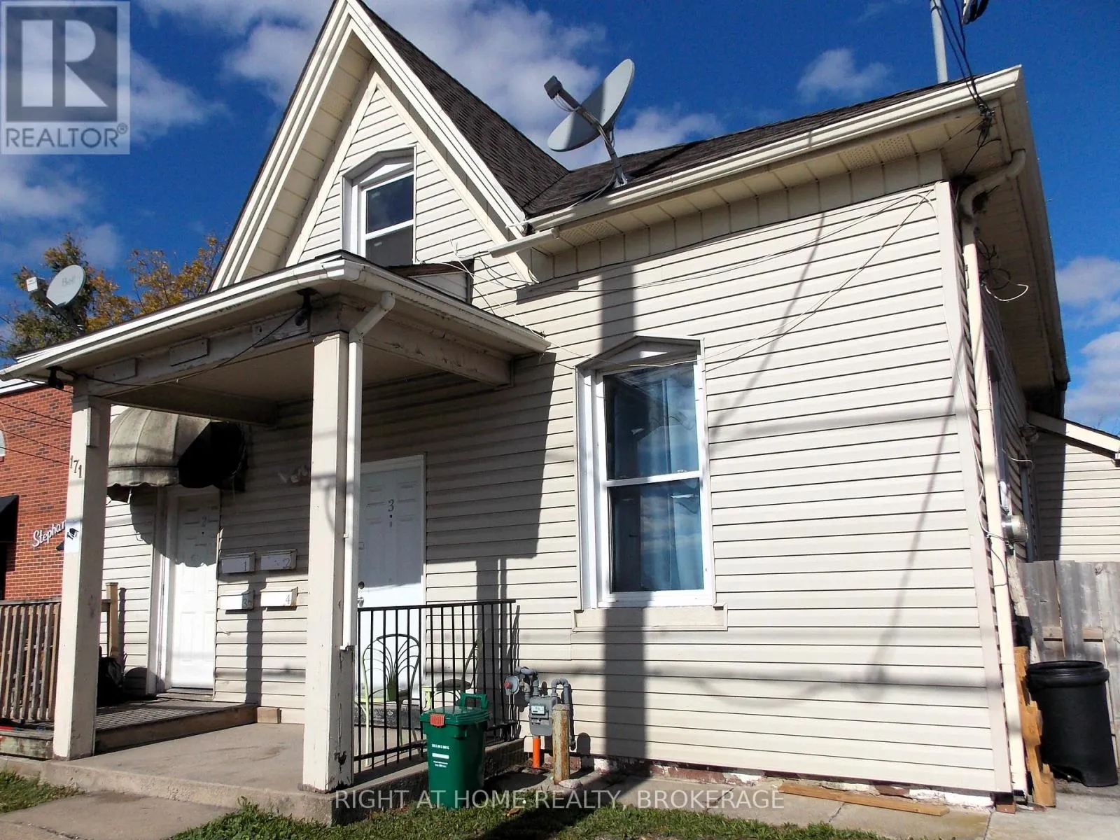 Other for rent: 171 Queenston Street, St. Catharines, Ontario L2R 3A2