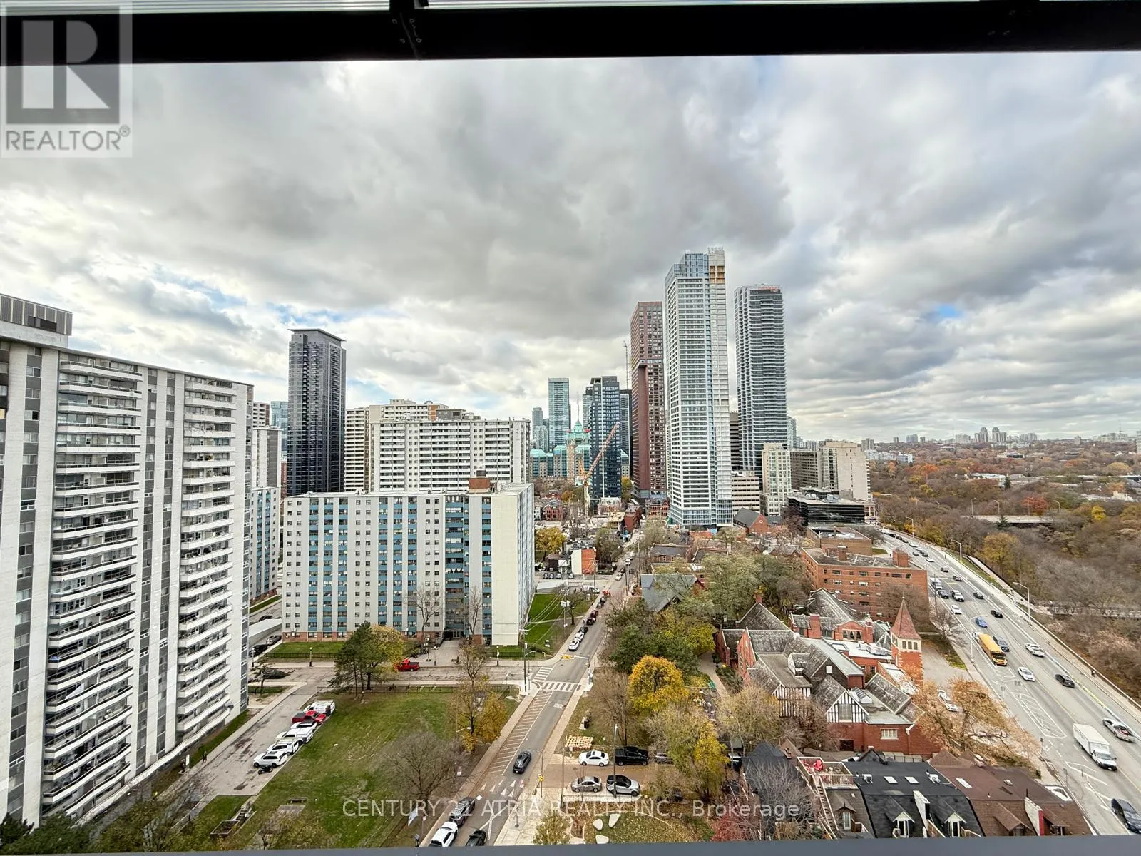 Apartment for rent: 1710 - 575 Bloor Street E, Toronto, Ontario M4W 0B2