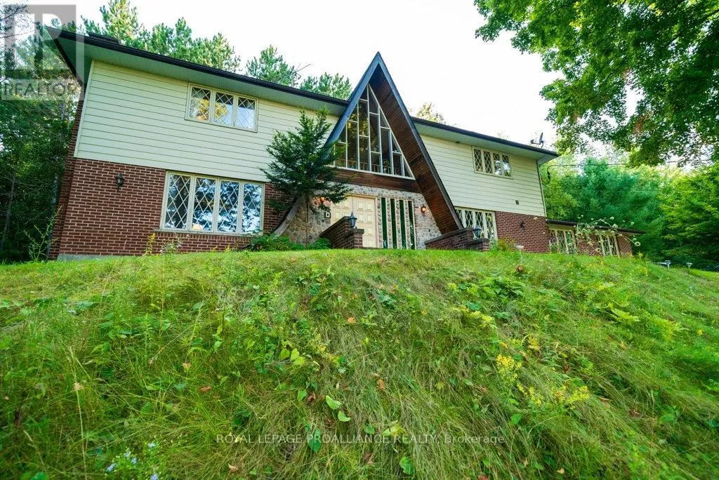 House for rent: 17100 Highway 41, Addington Highlands, Ontario K0H 1K0