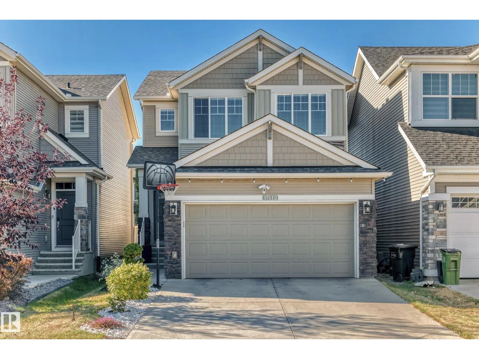 House for rent: 17112 64 St Nw, Edmonton, Alberta T5Y 3P9