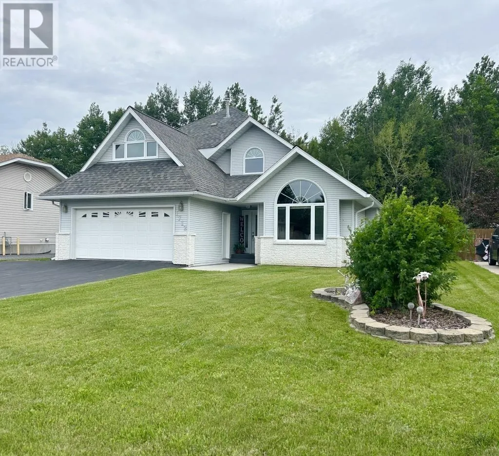 1712 Lyndy Pl N, Fort Frances, Ontario P9A 3V4