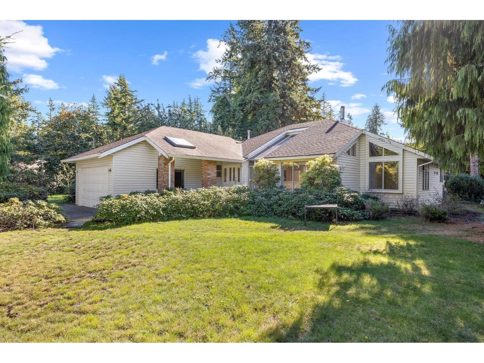 House for rent: 17138 26a Avenue, Surrey, British Columbia V3Z 0B3