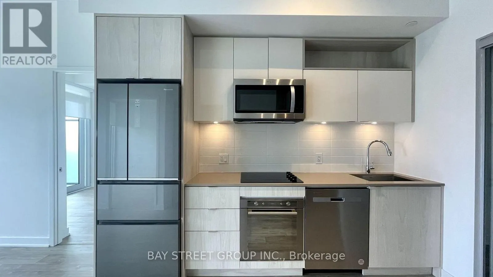 Apartment for rent: 1715 Se - 60 Princess Street, Toronto, Ontario M5A 2C7