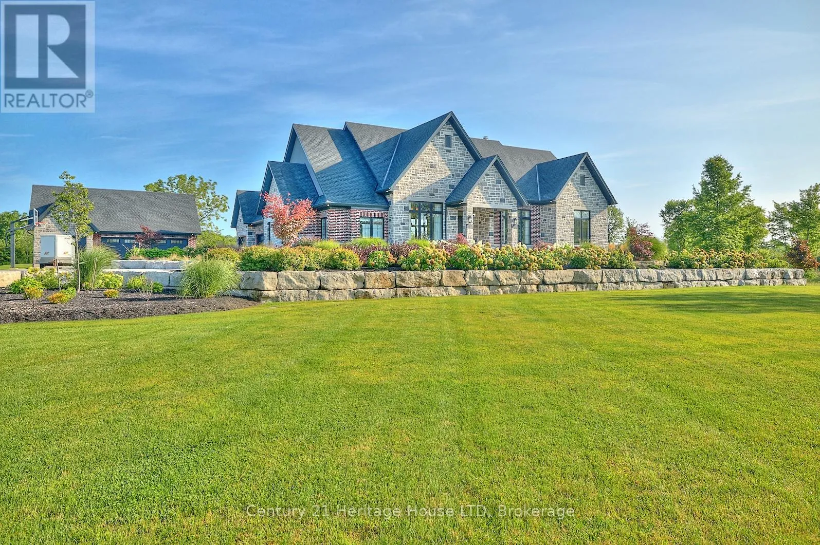 House for rent: 1716 Rebecca Street, Fort Erie, Ontario L2A 5M4