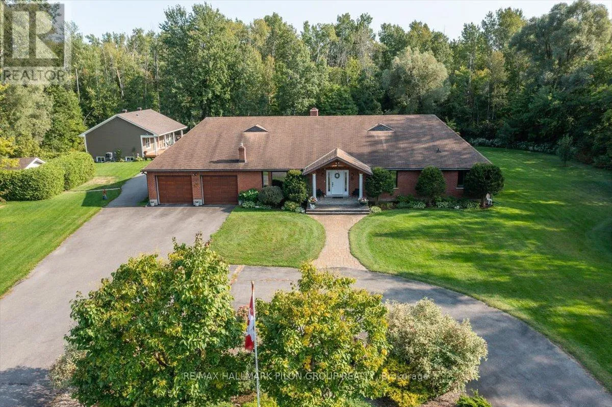 House for rent: 1717 Lakeshore Drive, Ottawa, Ontario K4P 1H1