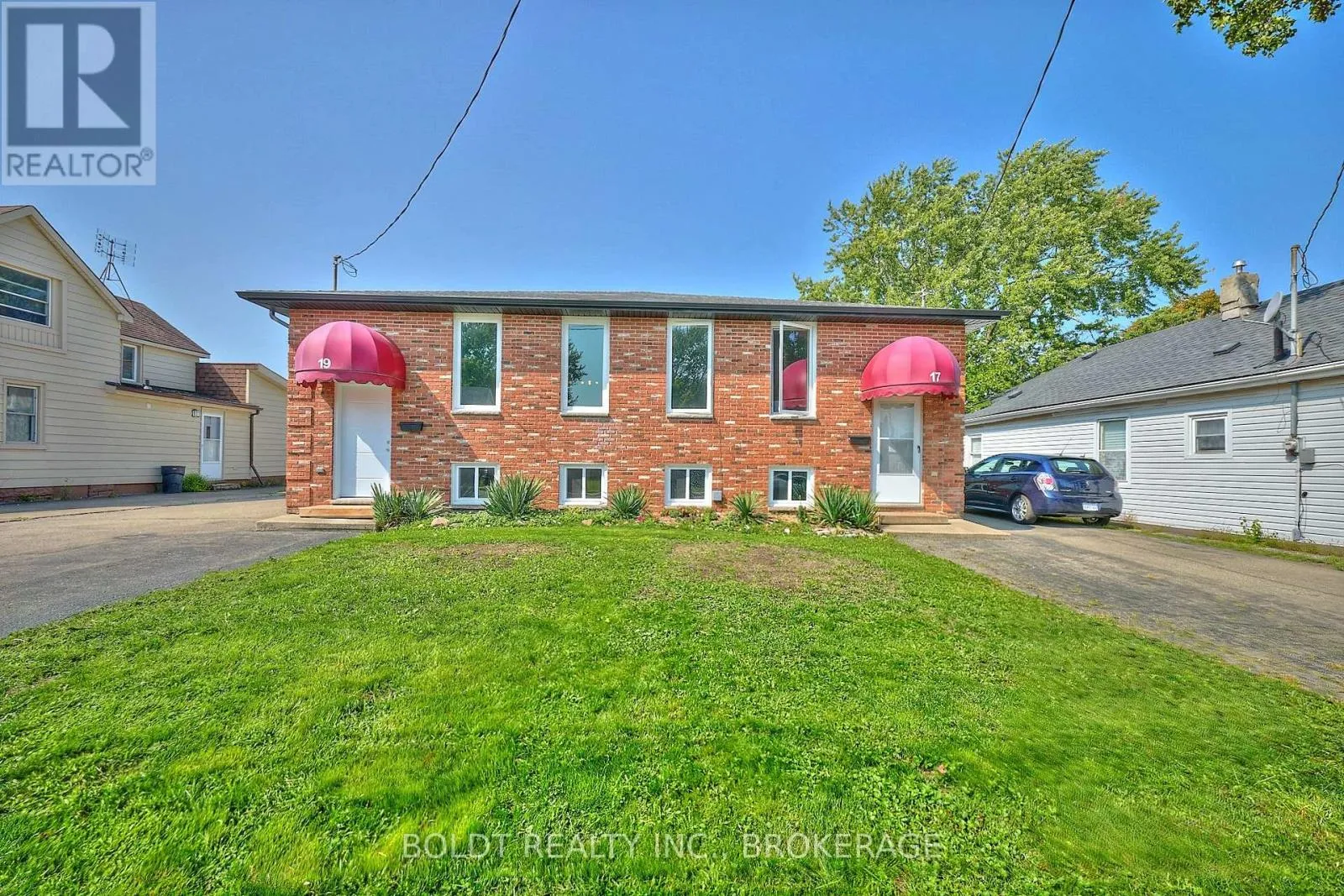 House for rent: 17-19 Colborne Street, Thorold, Ontario L2V 3P8