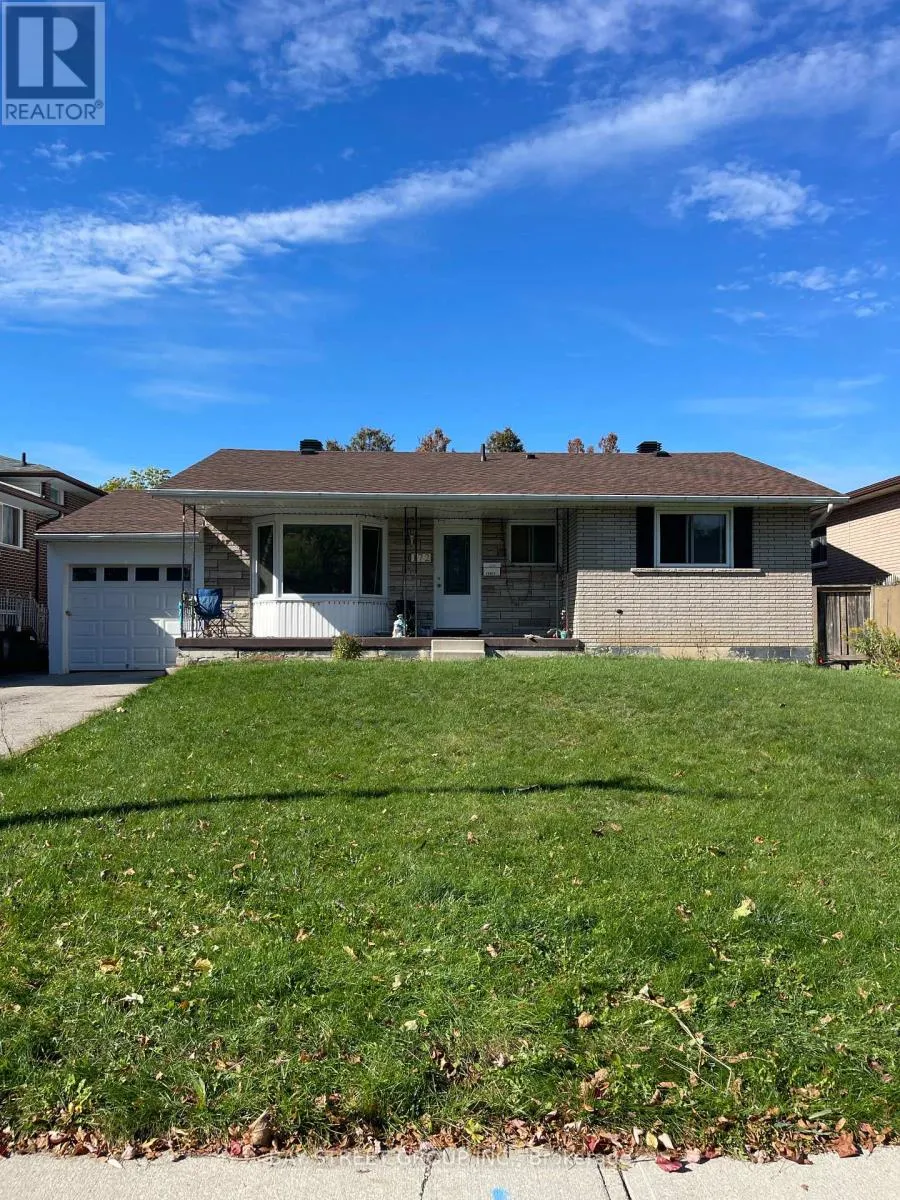 House for rent: 172 Darlington Drive, Hamilton, Ontario L9C 2M5