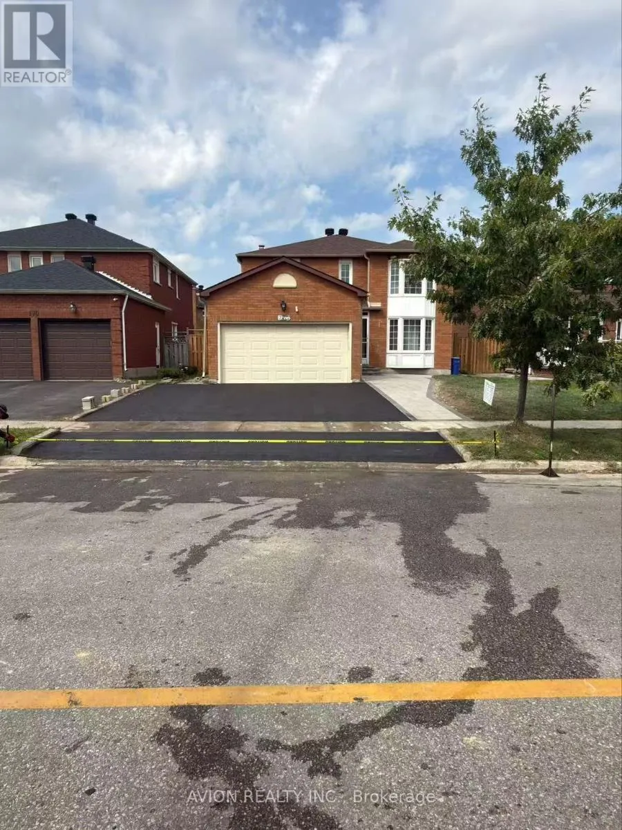 House for rent: 172 Highglen Avenue E, Markham, Ontario L3S 1X4