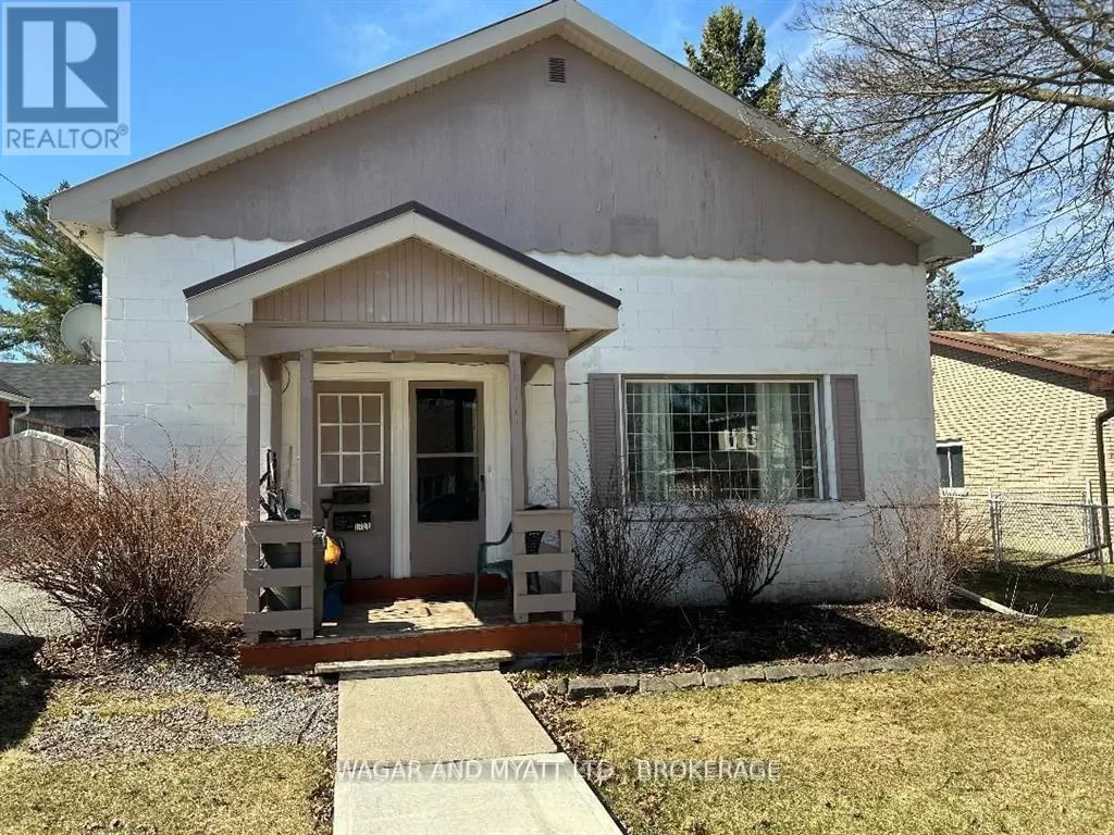 Duplex for rent: 172 Richard Street, Greater Napanee, Ontario K7R 2T6