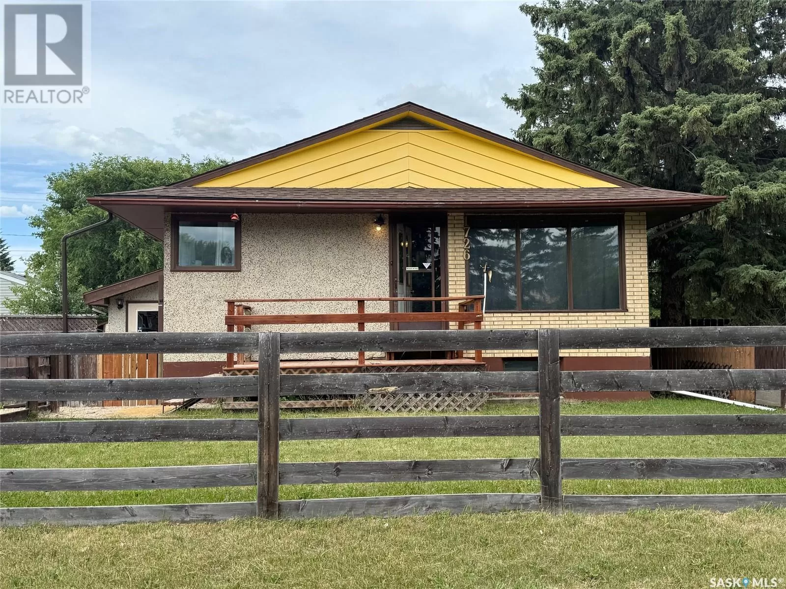 House for rent: 1726 15th Street W, Prince Albert, Saskatchewan S6V 3T5