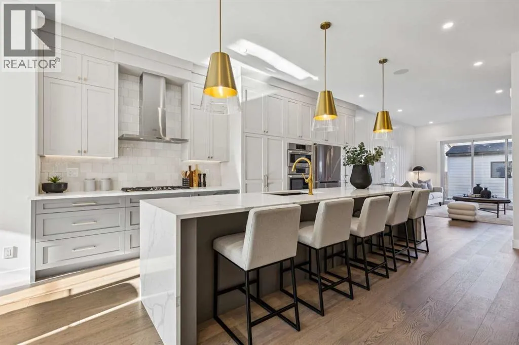 House for rent: 1726 19 Avenue Nw, Calgary, Alberta T2M 1B3