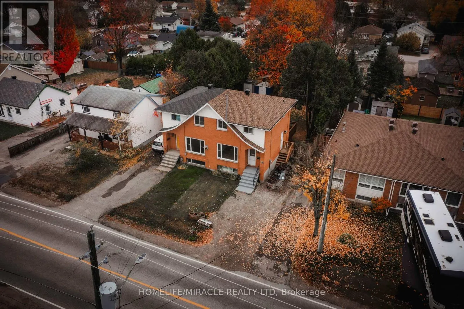 House for rent: 1728 Mckeown Avenue, North Bay, Ontario P1B 7N3