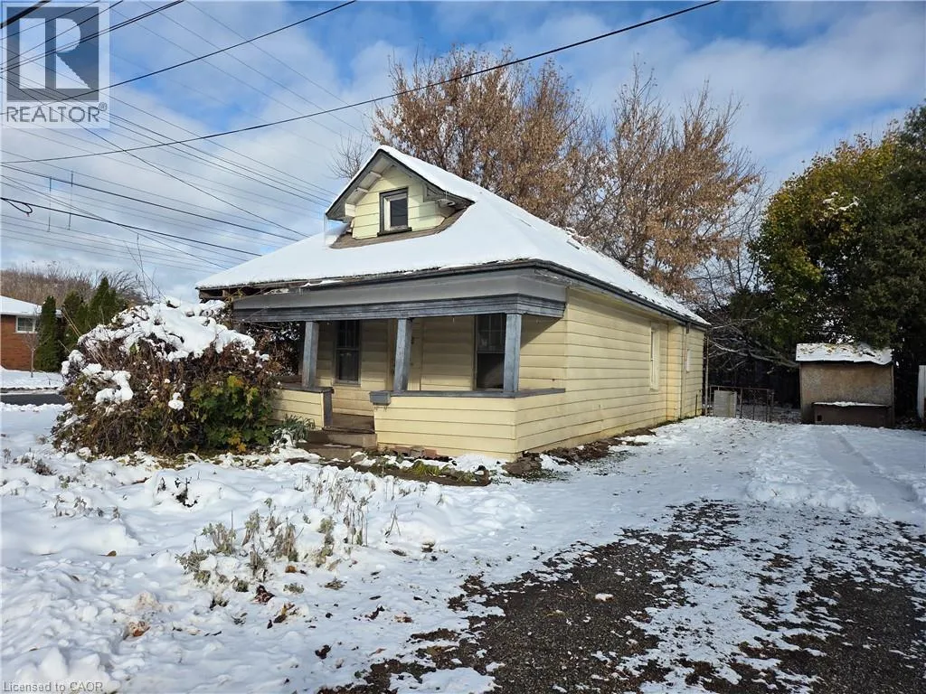 House for rent: 173 Dumbarton Avenue, Hamilton, Ontario L8K 5B9