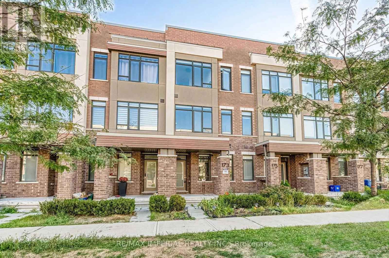 Row / Townhouse for rent: 173 Salterton Circle, Vaughan, Ontario L6A 4Z1