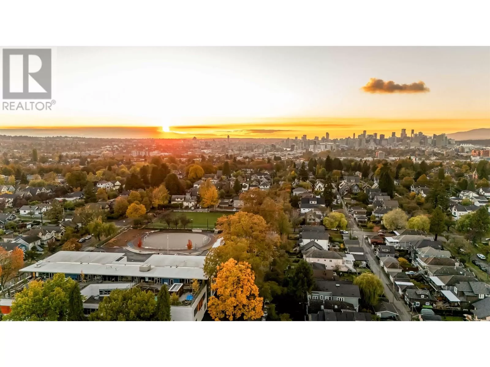 Row / Townhouse for rent: 1732 Templeton Drive, Vancouver, British Columbia V5N 1B6