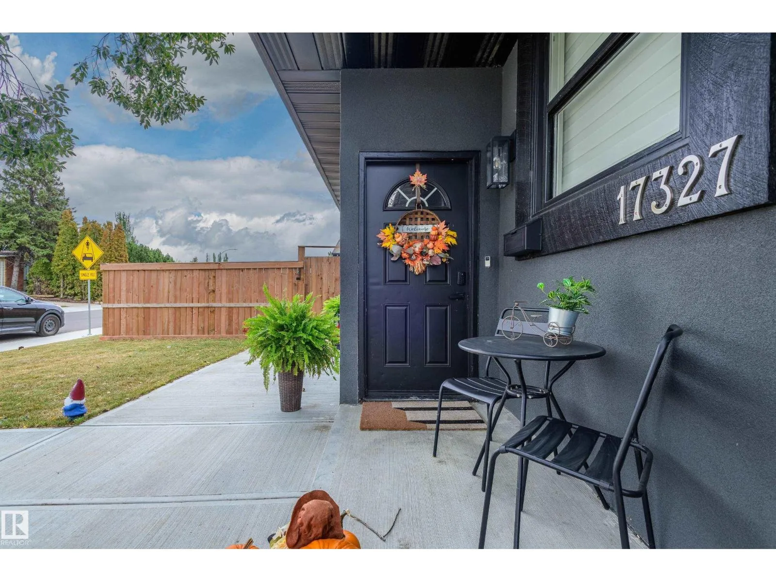 House for rent: 17327 106 St Nw, Edmonton, Alberta T5X 3W9