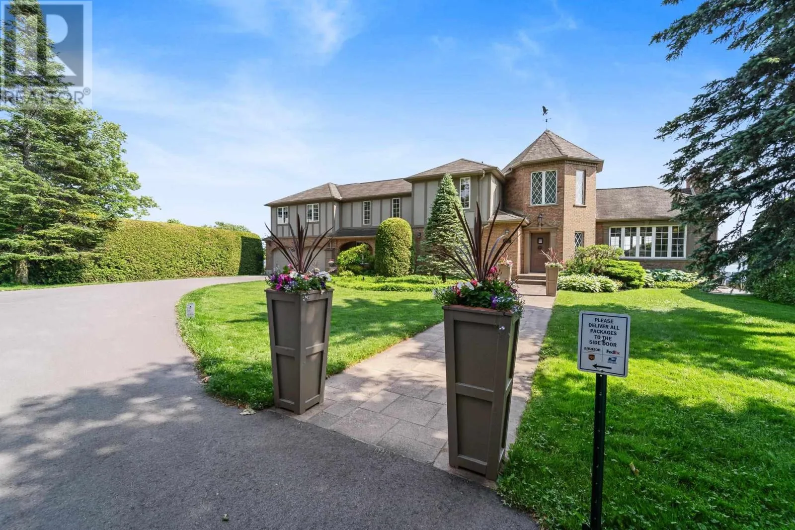 1737 Queen St, Sault Ste. Marie, Ontario P6A 2G8