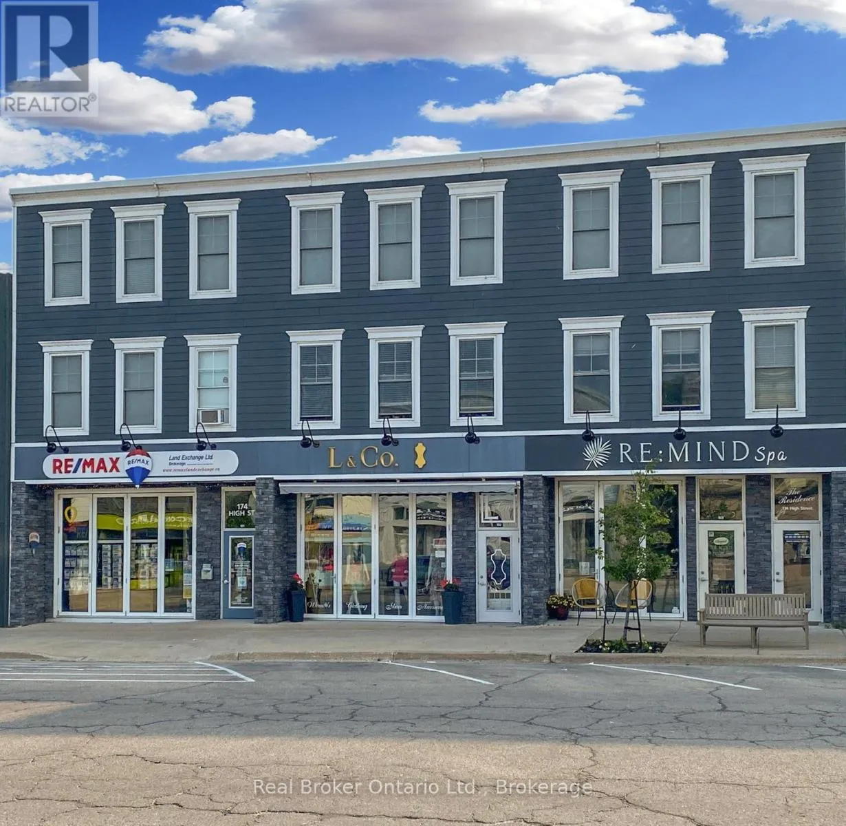 Multi-Tenant Industrial for rent: 174 High Street, Saugeen Shores, Ontario N0H 2L0