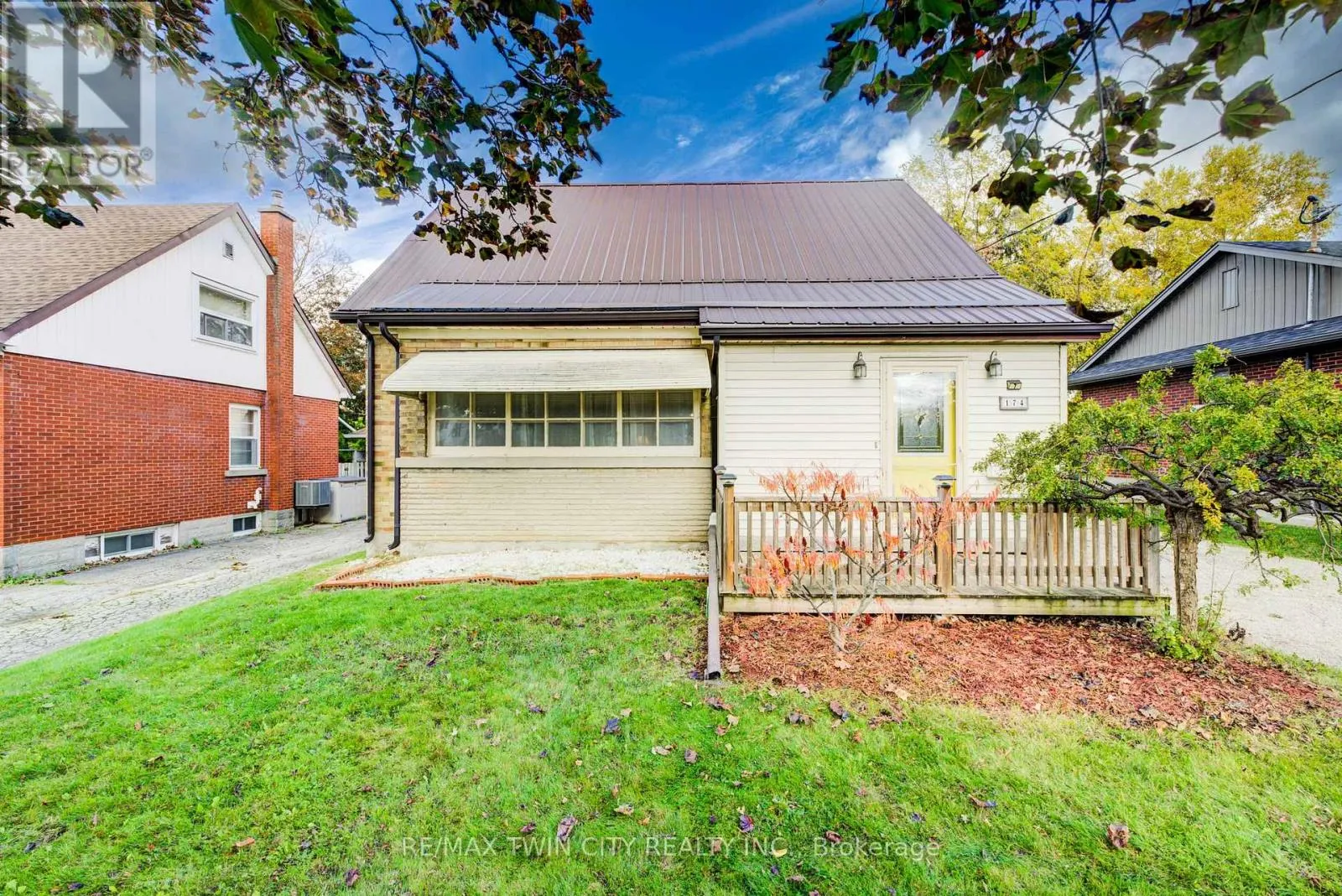 House for rent: 174 Union Street E, Waterloo, Ontario N2J 1C7