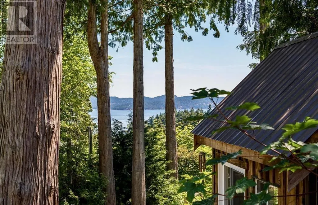 174 Victoria Street, Salt Spring Island, British Columbia V8K 1P3