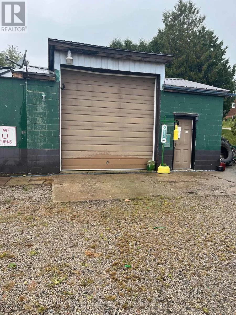 1742 Longwoods Road N, Southwest Middlesex, Ontario N0L 2N0