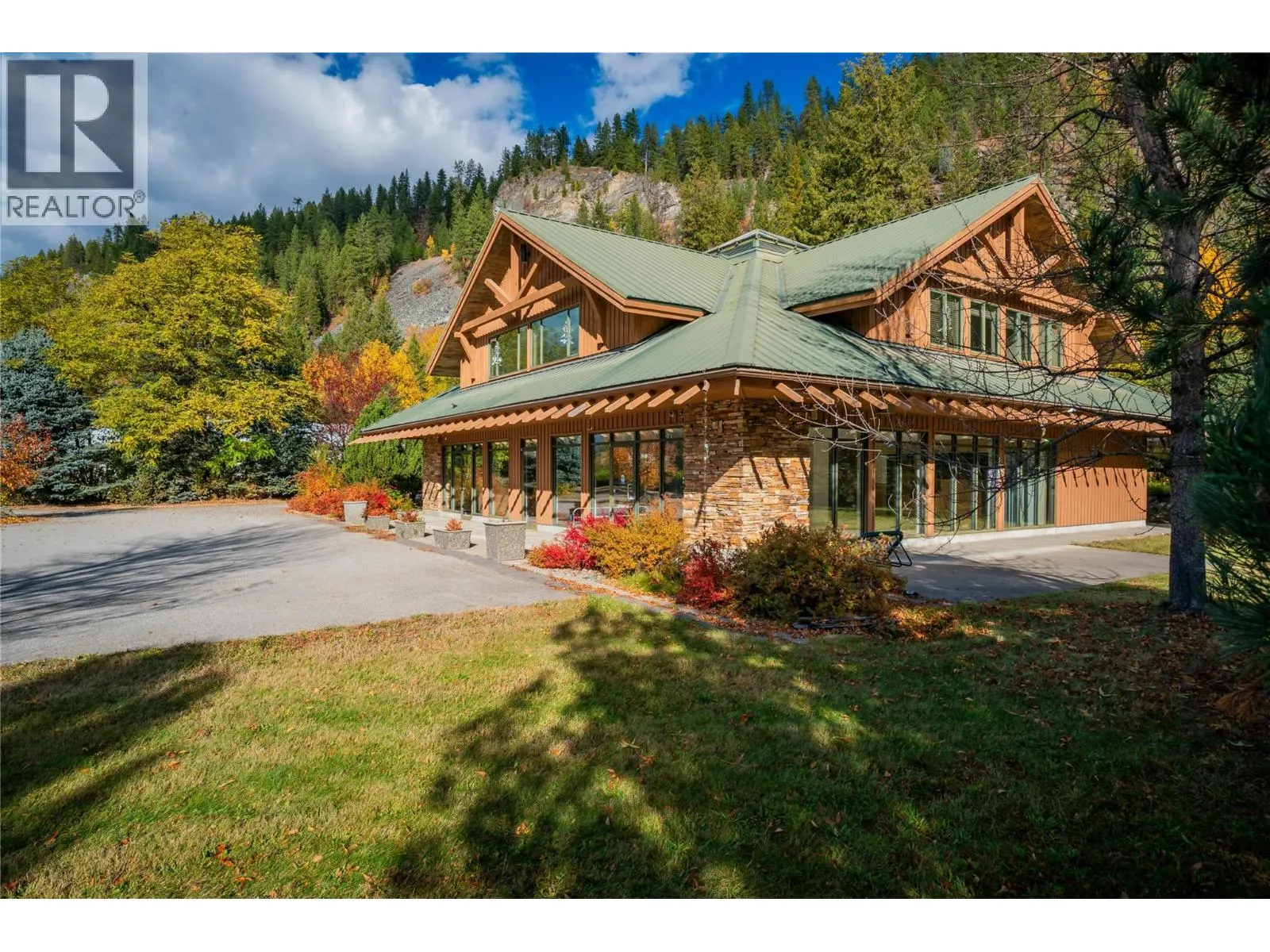 Residential Commercial Mix for rent: 1746 Sandner Frontage Road, Christina Lake, British Columbia V0H 1E0