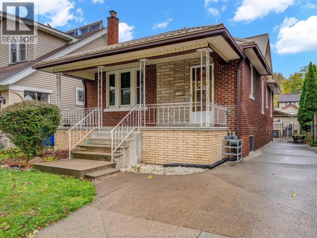 House for rent: 1749 Iroquois, Windsor, Ontario N8Y 1S1