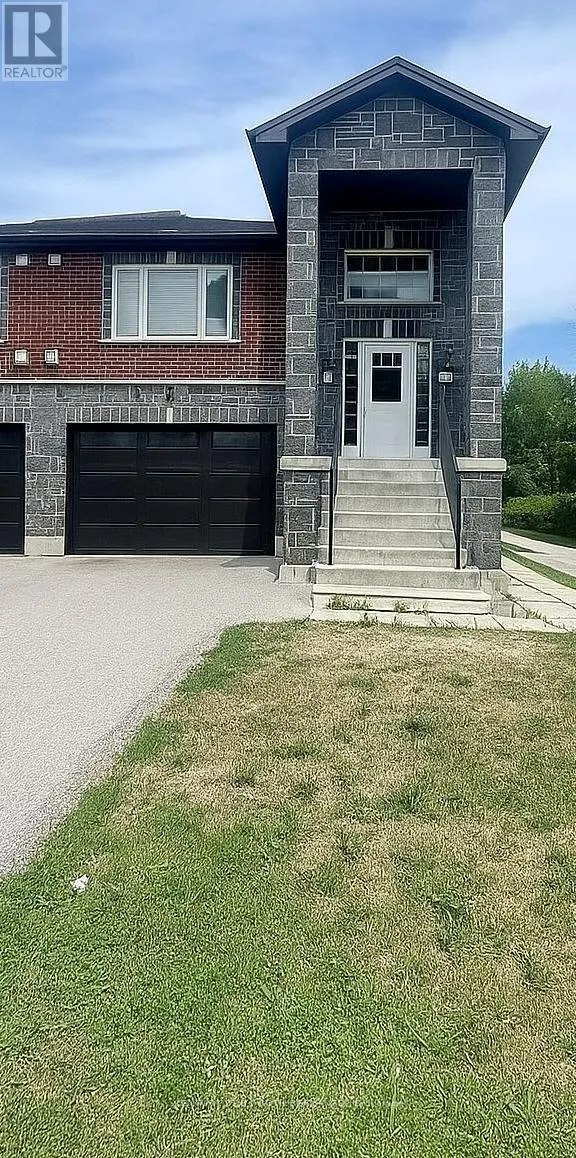 Row / Townhouse for rent: 175 Centre Street, Essa, Ontario L0M 1B0