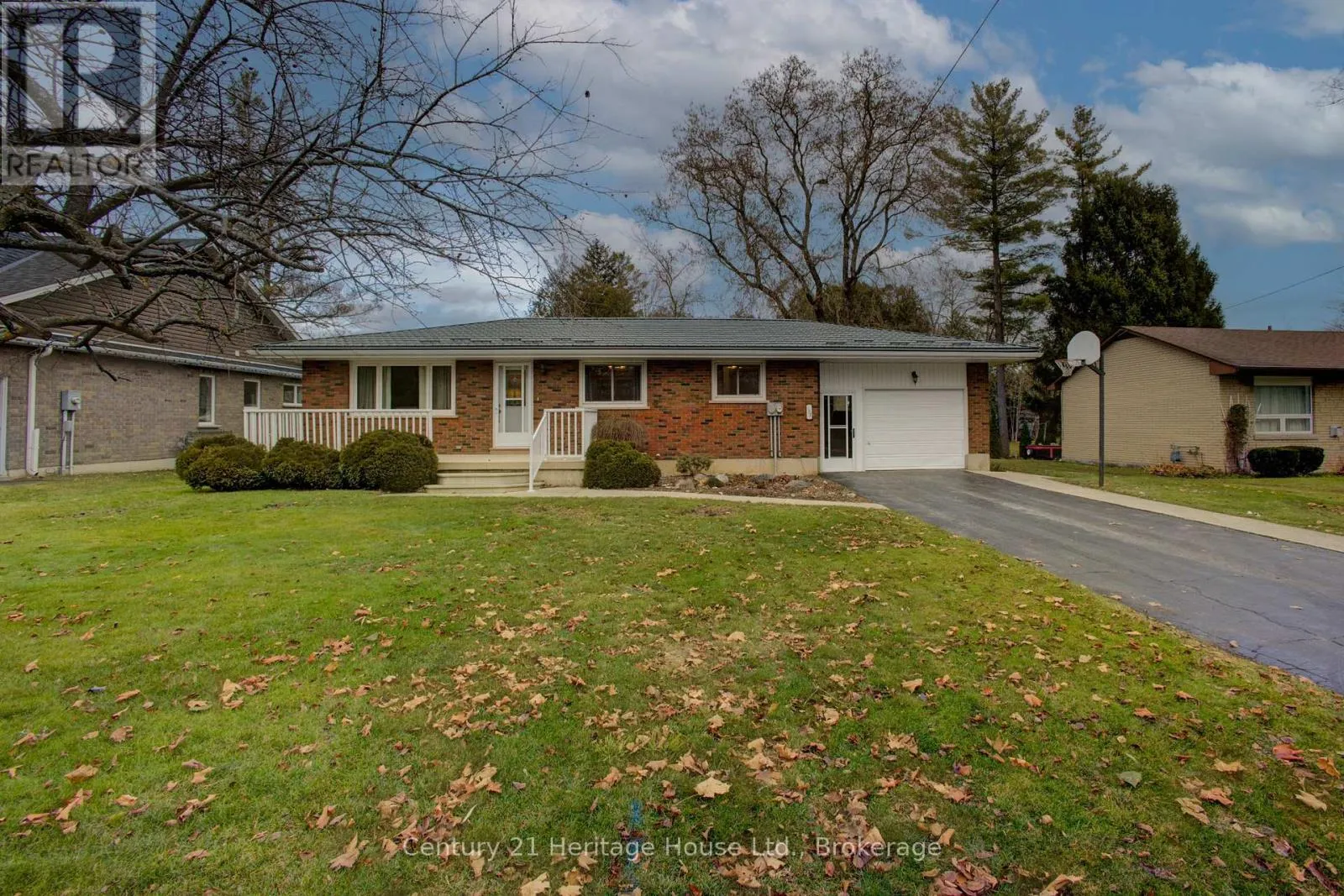 House for rent: 175 Cross Street S, West Grey, Ontario N0G 1R0